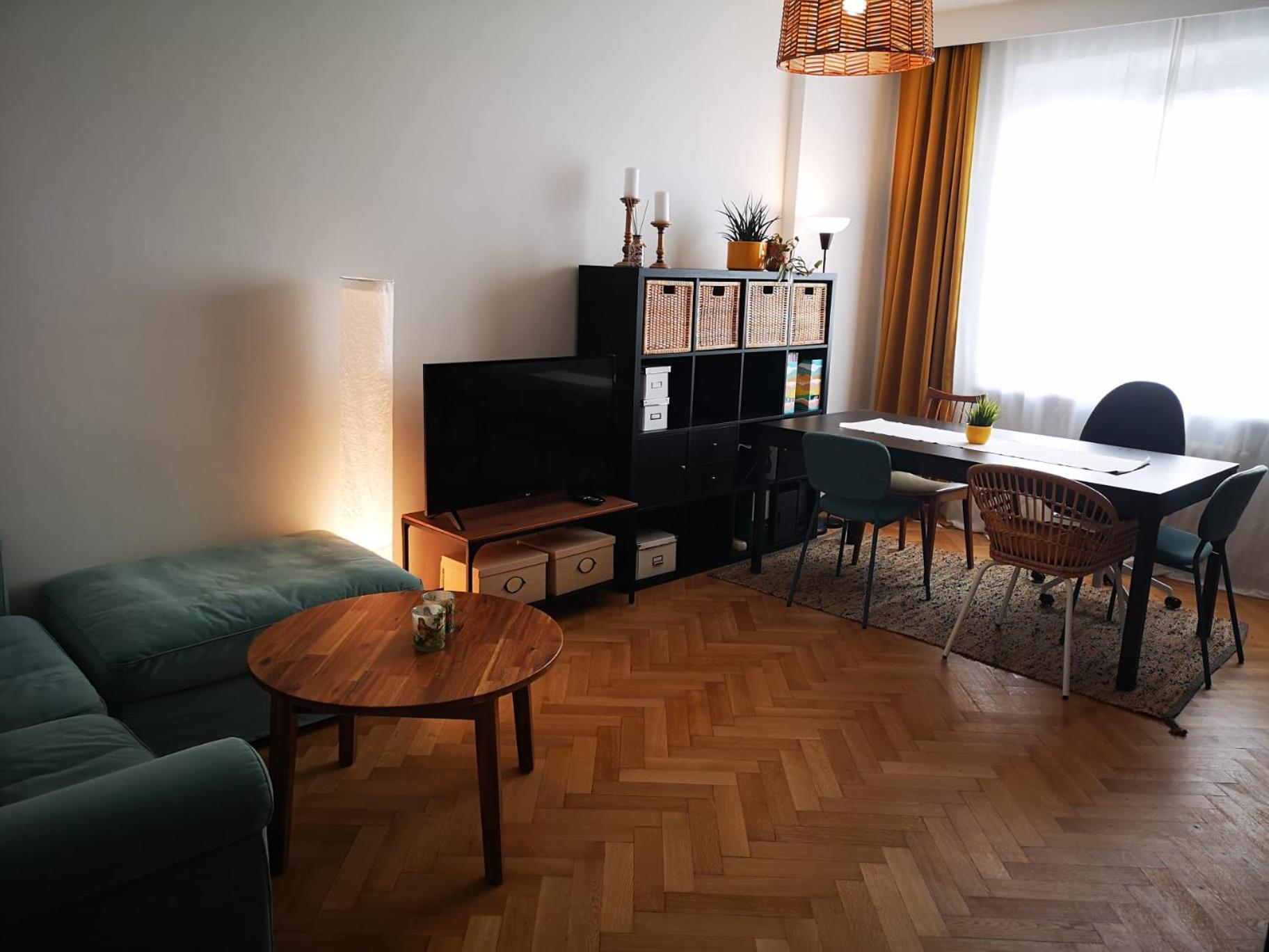Lovely Apartment In Historic Center Вена Экстерьер фото